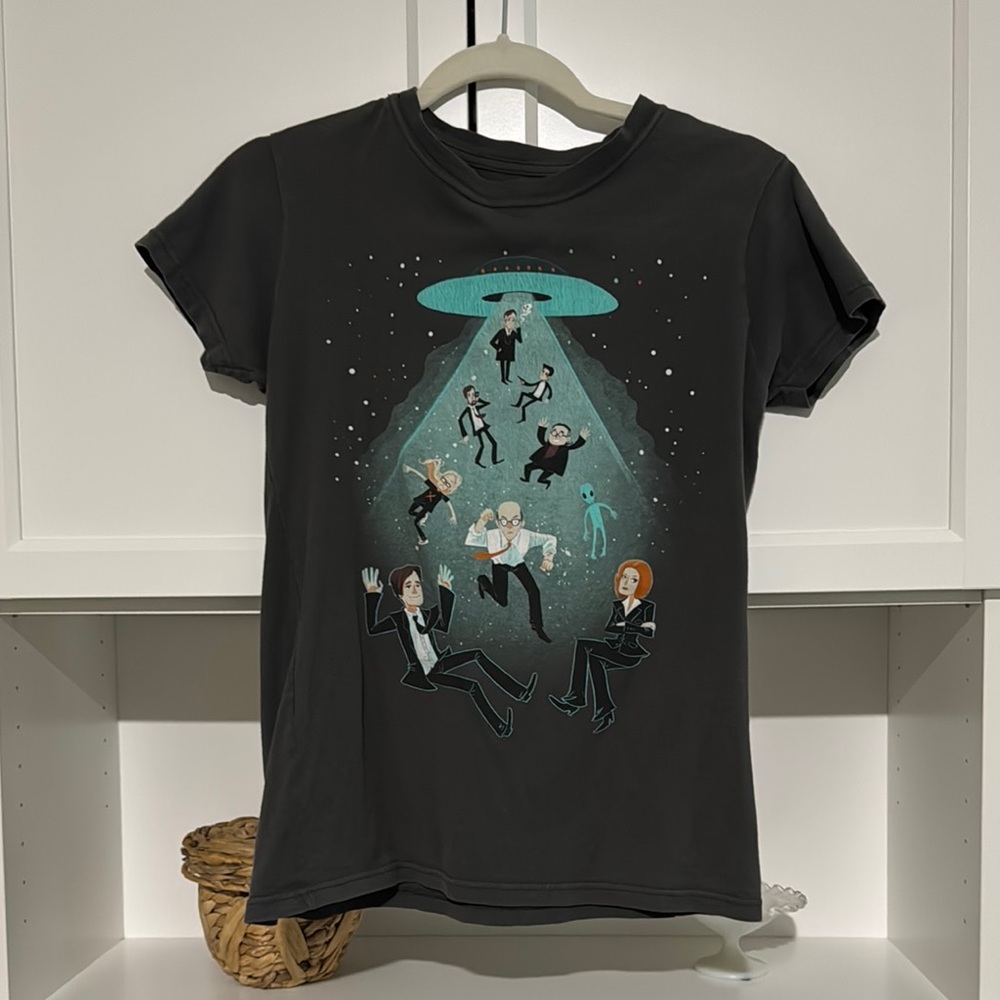 Grey X-Files Tee with UFO Design